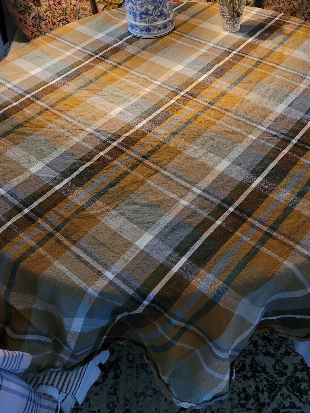 Plaid Madras Cotton Tablecloth Rachel Ashwell Classic 66" Round Dining Linen